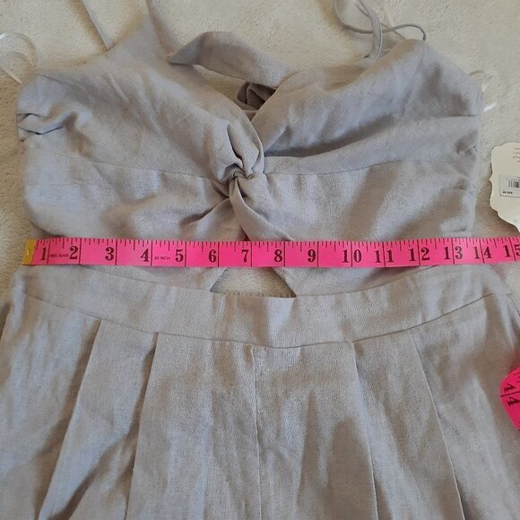 Altar'd State NWT Women's Large Gray Violet Linen Blend Back Tie Shorts Romper - Picture 9 of 12